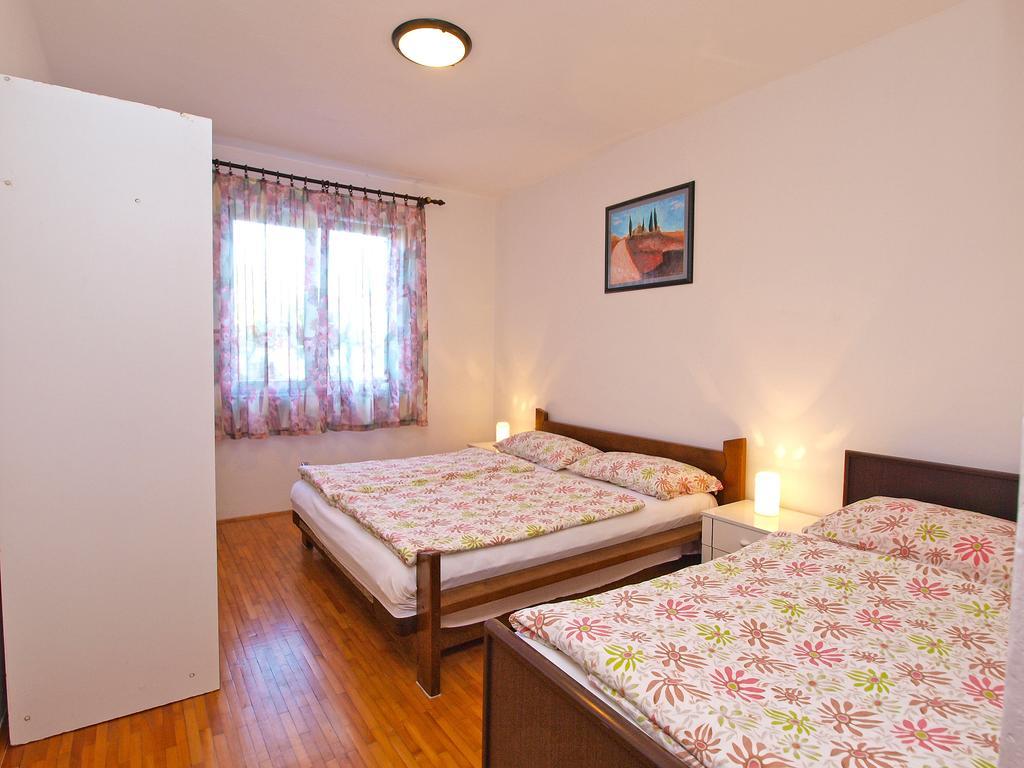 Apartments Dragica 929 法扎纳 外观 照片