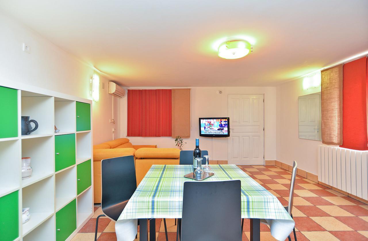 Apartments Dragica 929 法扎纳 外观 照片