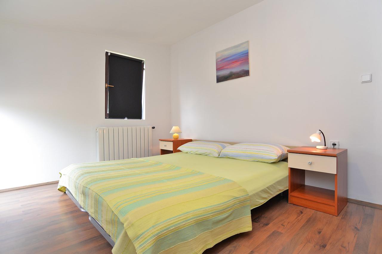 Apartments Dragica 929 法扎纳 外观 照片
