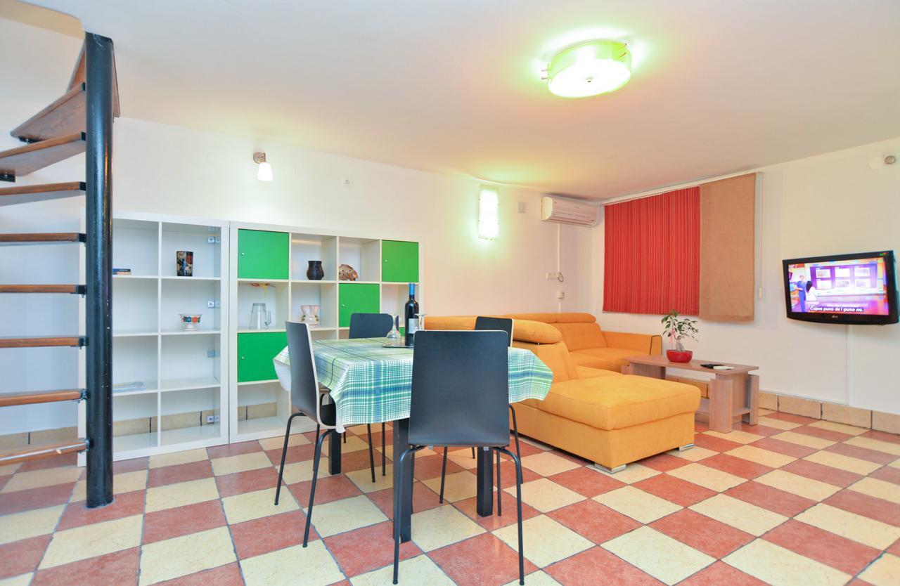 Apartments Dragica 929 法扎纳 外观 照片
